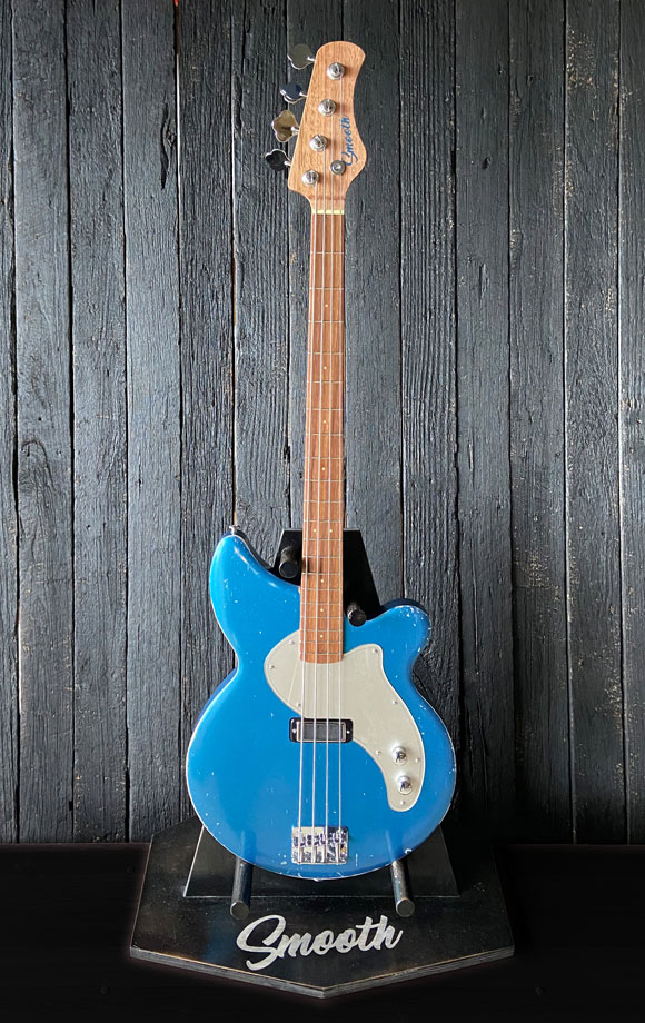 Arroyo bass, Thunderbolt Blue